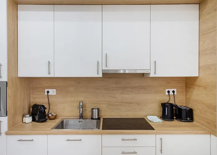 Stylish New With 2 Bedrooms In Buda 2 *