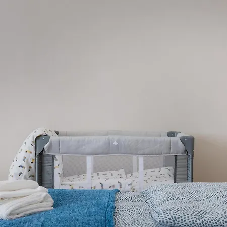 Stylish New With 2 Bedrooms In Buda 2 Apartamento