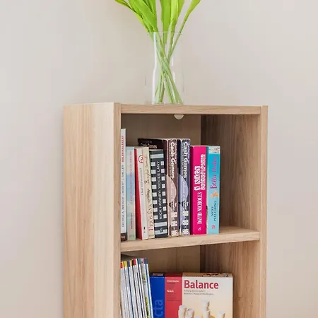 Stylish New With 2 Bedrooms In Buda 2 בודפשט