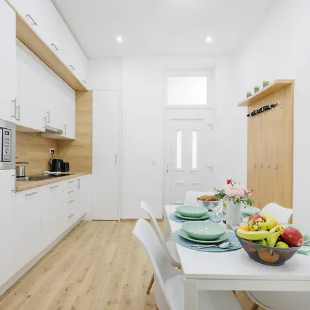 Stylish New With 2 Bedrooms In Buda 2