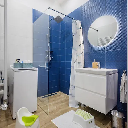 Stylish New With 2 Bedrooms In Buda 2 Apartamento