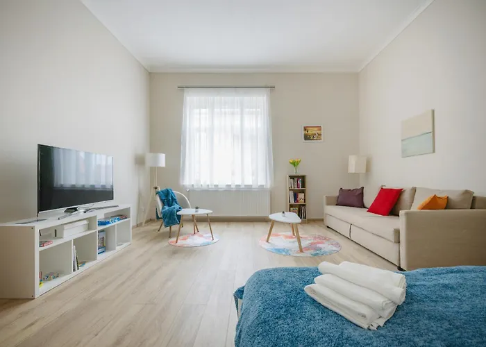 Stylish New With 2 Bedrooms In Buda 2 * Будапешт